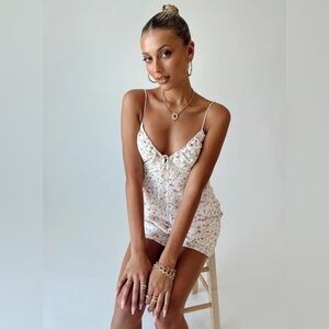 Princess Polly EMILEE FLORAL ROMPER CREAM Sz 4 EUC  girly